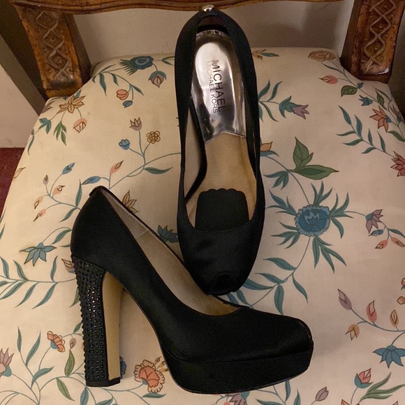 Michael Kors Stunning Black Satin Peep Toe Heels With Black Crystal Heel EUC - Picture 2 of 9